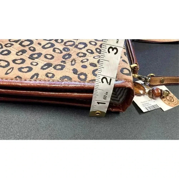 NWT Vaan & Co Womens Brown Casey Cheetah Print Upcycled Leather Crossbody Bag - Picture 13 of 15